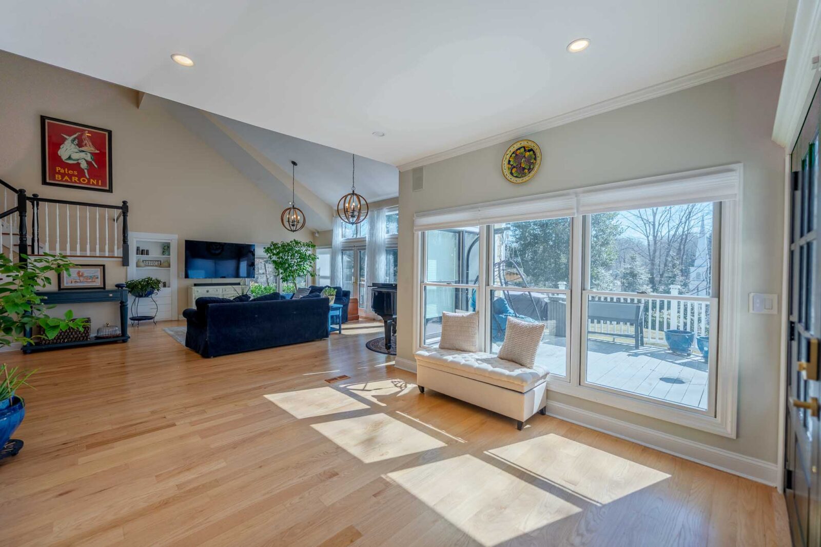 A7408502-HDR A7408502-HDR