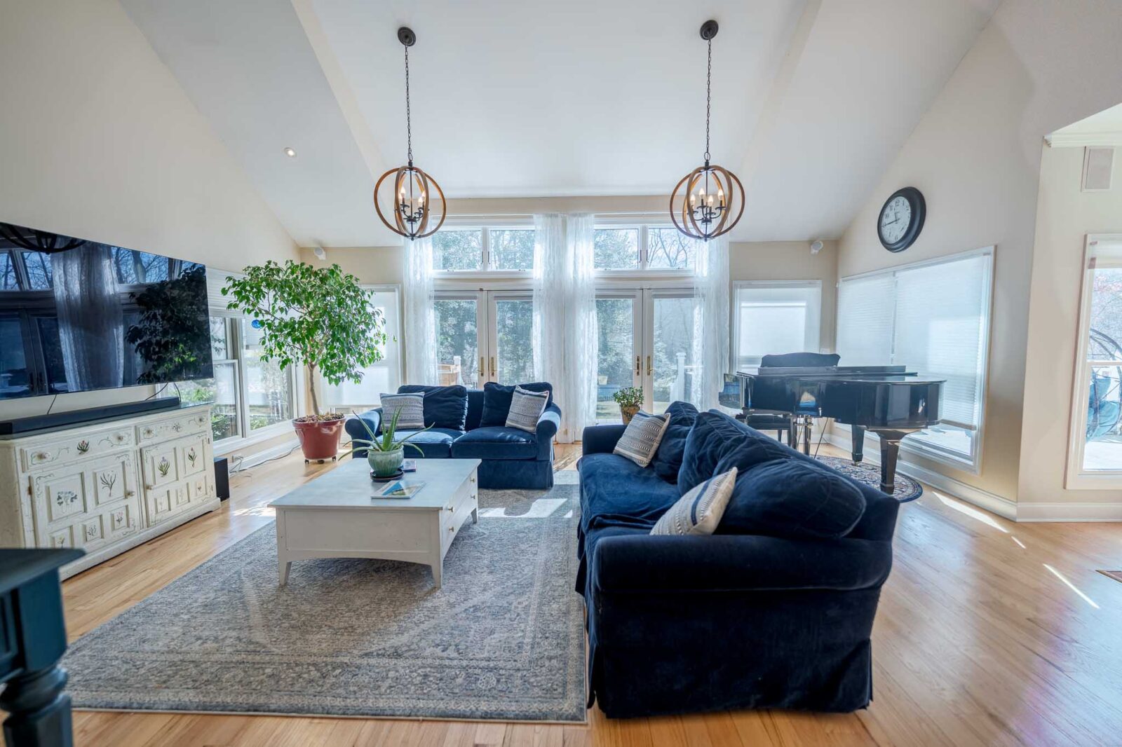 A7408532-HDR A7408532-HDR